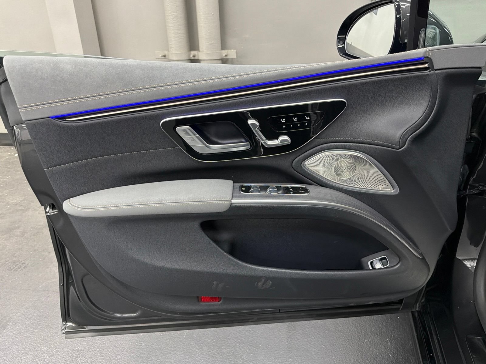 Certified 2023 Mercedes-Benz EQS 580 4MATIC Sedan image 21