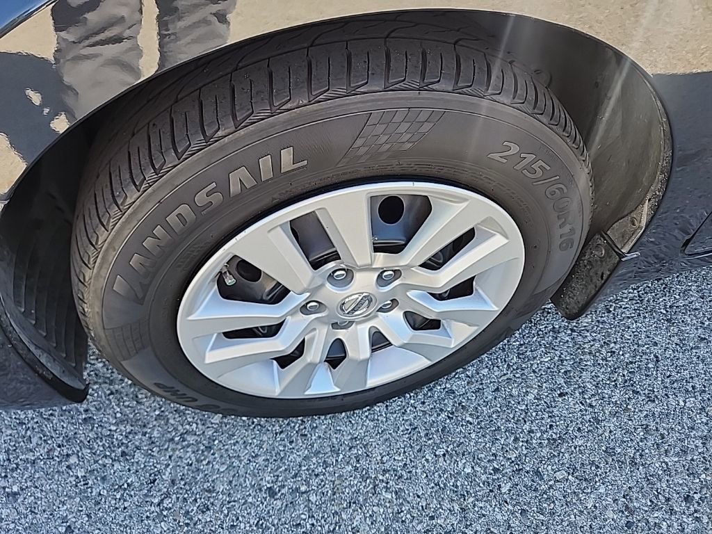 Used 2017 Nissan Altima 2.5 S w/ Power Driver Seat Package FWD image 9