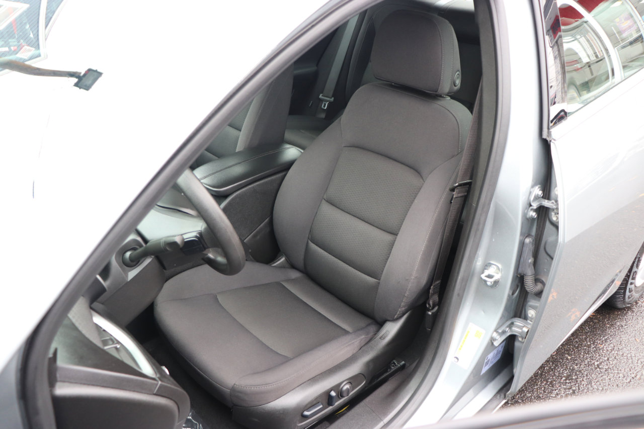 Used 2024 Chevrolet Malibu LT image 11