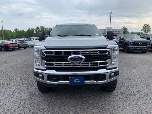 Certified 2023 Ford F250 XLT AWD/4WD image 3
