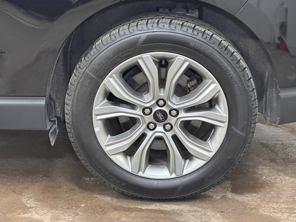 Certified 2024 Ford Edge Titanium AWD/4WD image 50