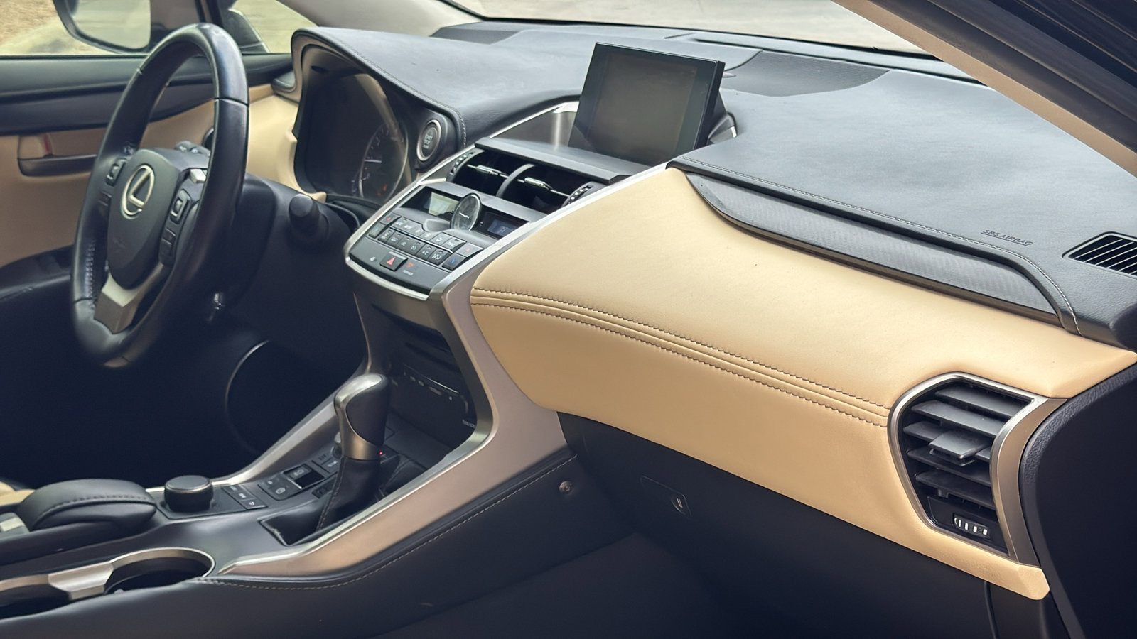 Used 2015 Lexus NX 200t FWD image 28