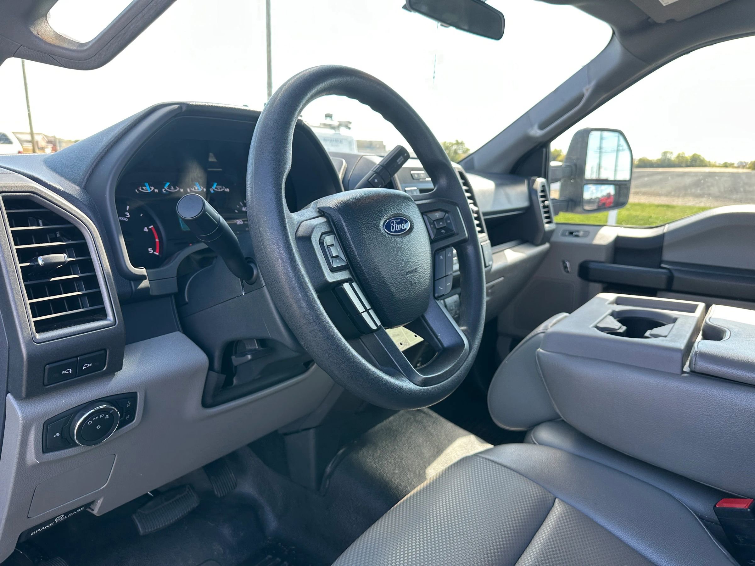 Used 2022 Ford F350 XL w/ Power Equipment Group image 13