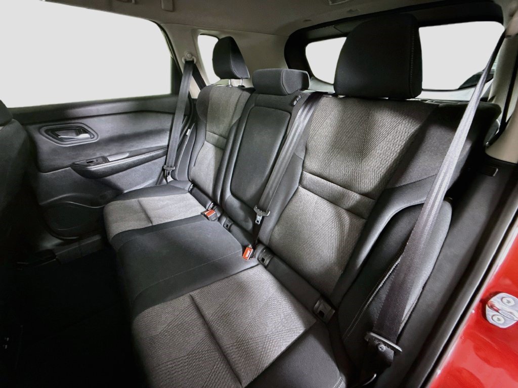 Used 2026 Nissan Rogue SV FWD image 24