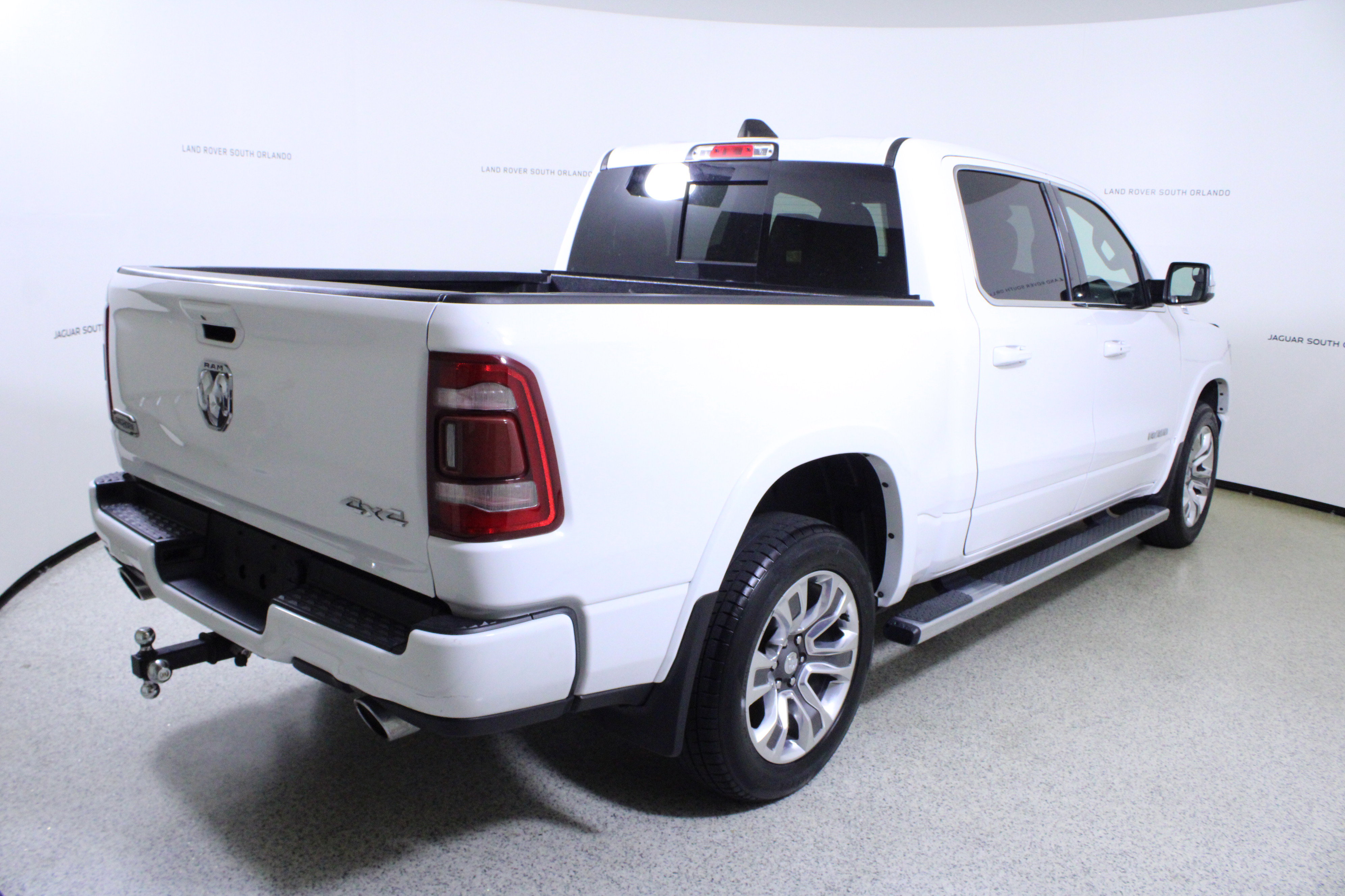 Used 2023 RAM 1500 Limited w/ Body Color Bumper Group image 7