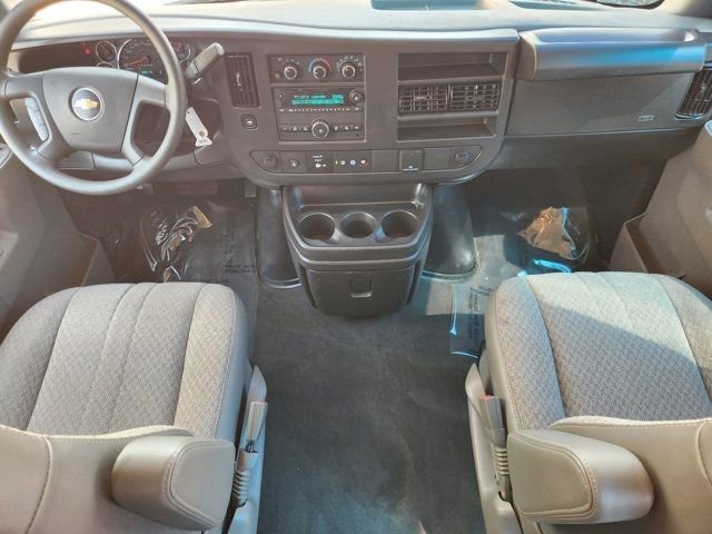 Used 2025 Chevrolet Express 3500 LS image 28