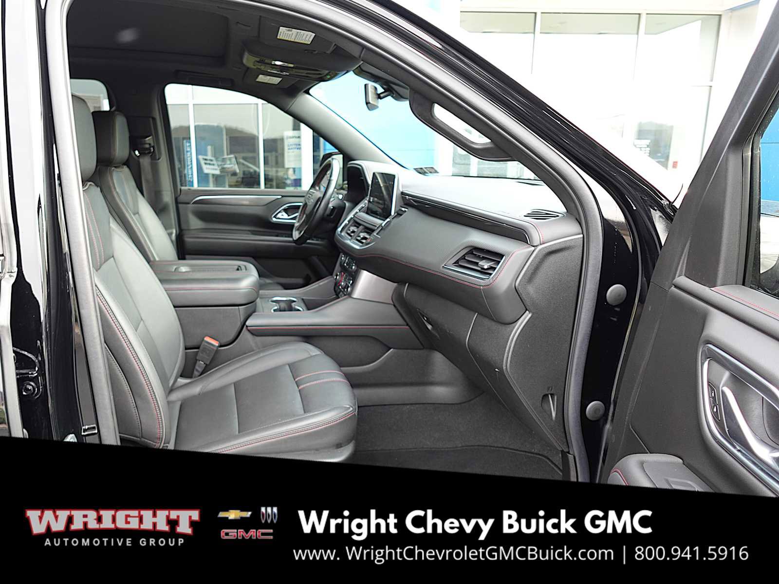 Used 2022 Chevrolet Suburban RST w/ Sport Performance Package image 30