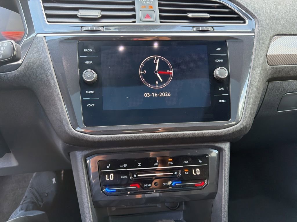 Used 2024 Volkswagen Tiguan SE R-Line image 12