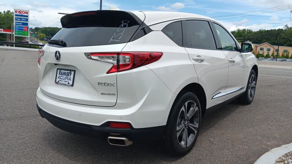Used 2023 Acura RDX w/ Advance Package AWD/4WD image 5