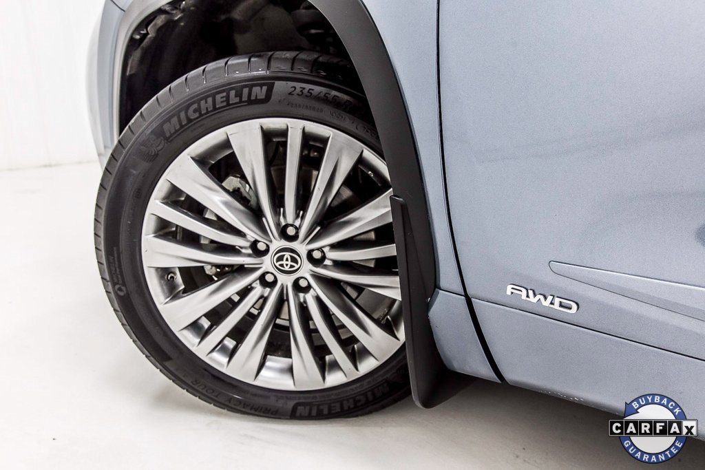 Used 2023 Toyota Highlander Platinum image 11