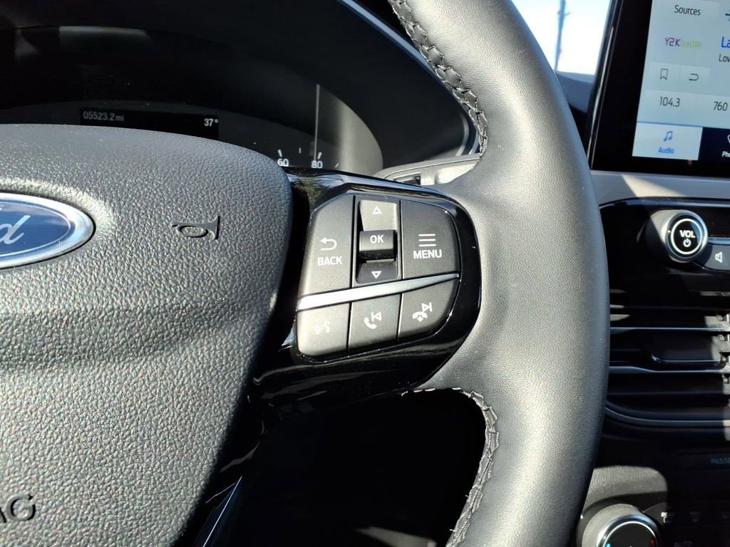 Certified 2022 Ford Escape SEL image 17