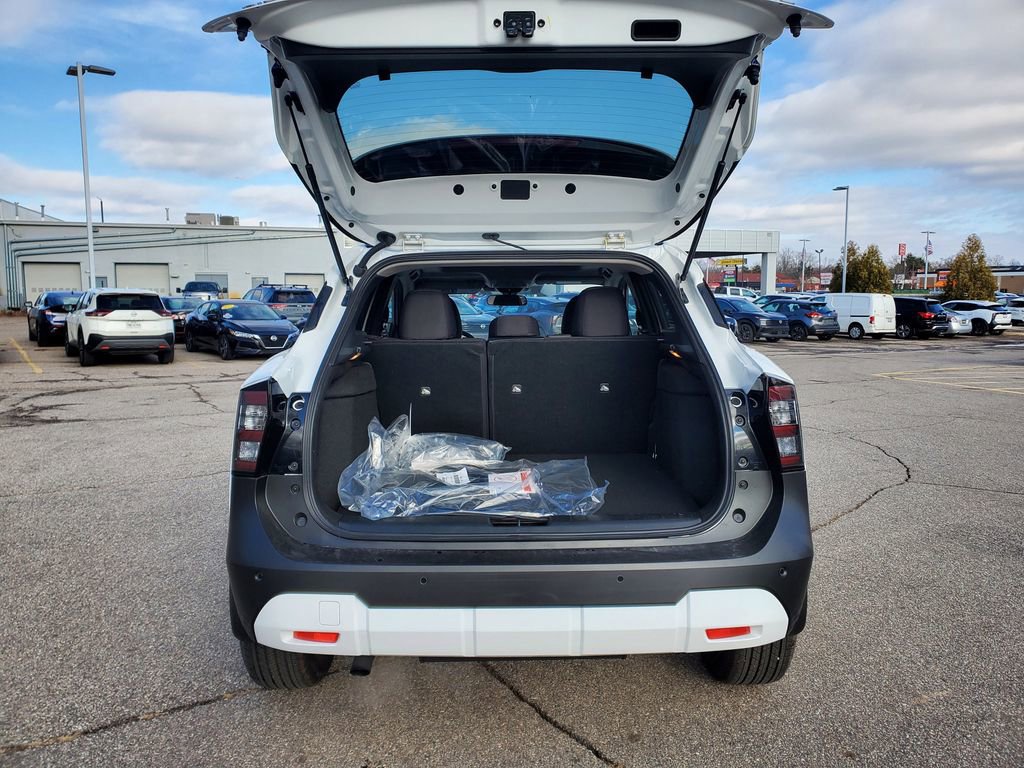 New 2026 Nissan Kicks SV w/ SV Premium Package AWD/4WD image 9