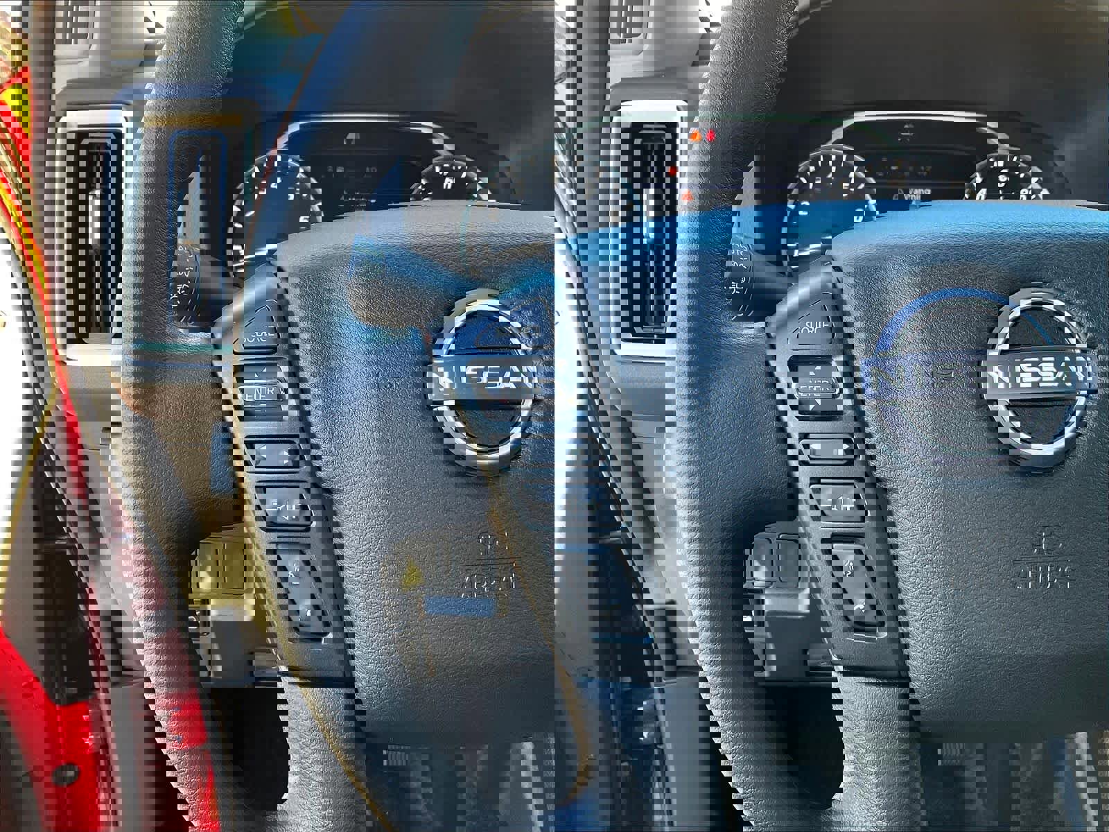 Used 2025 Nissan Frontier SV image 22