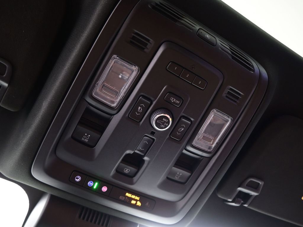 Used 2023 GMC Yukon Denali Ultimate image 28