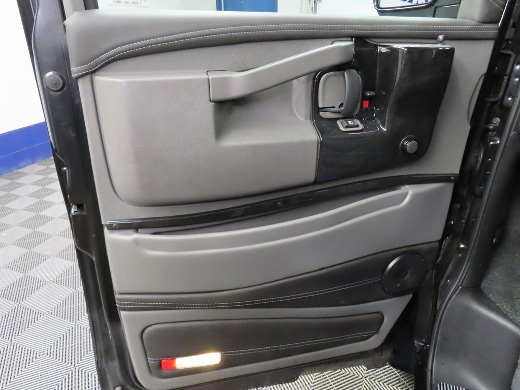 Used 2022 GMC Savana 2500 Extended w/ Enhanced Convenience Package image 55