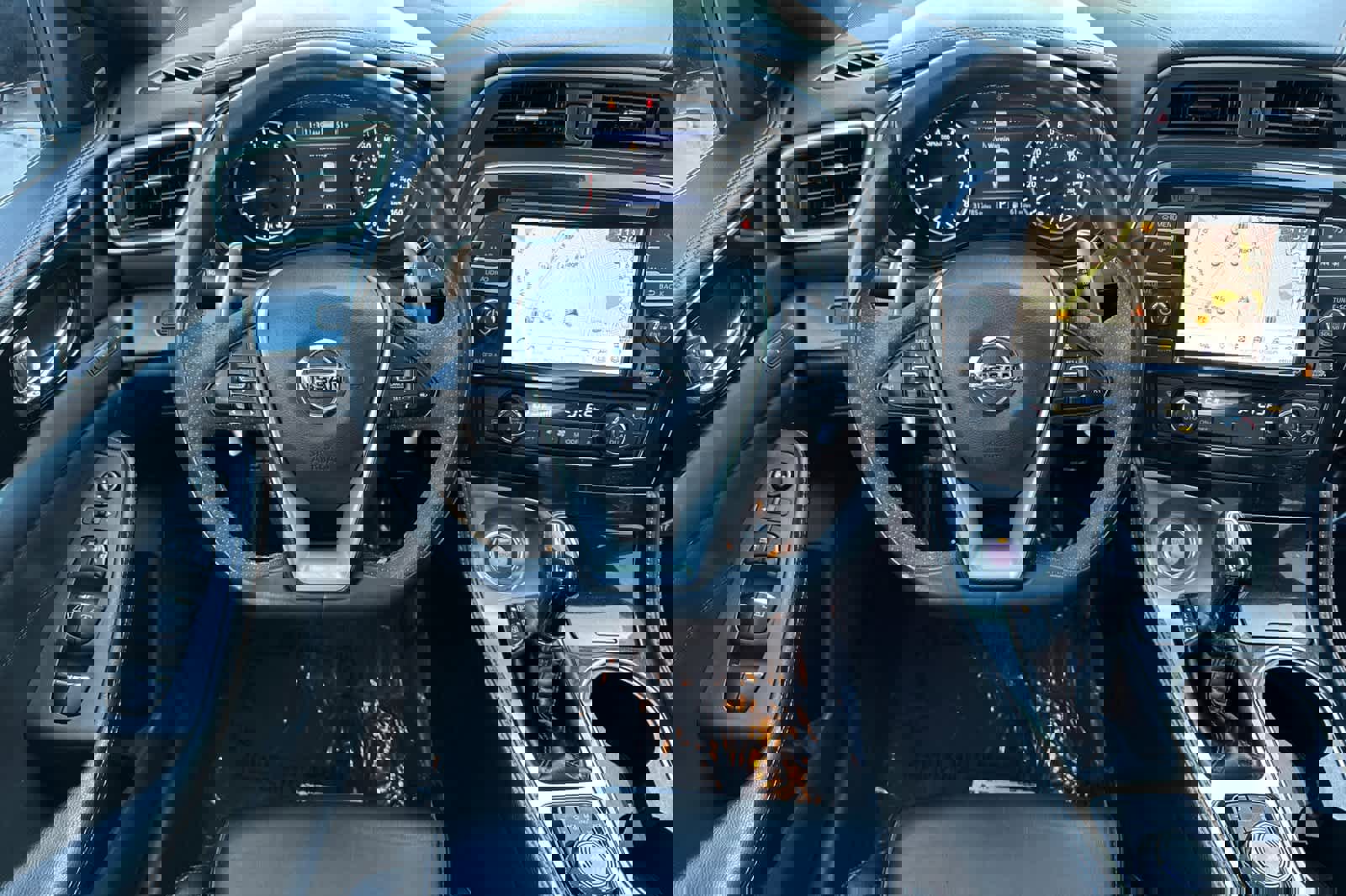 Used 2022 Nissan Maxima SR w/ Sport Mat Group image 15