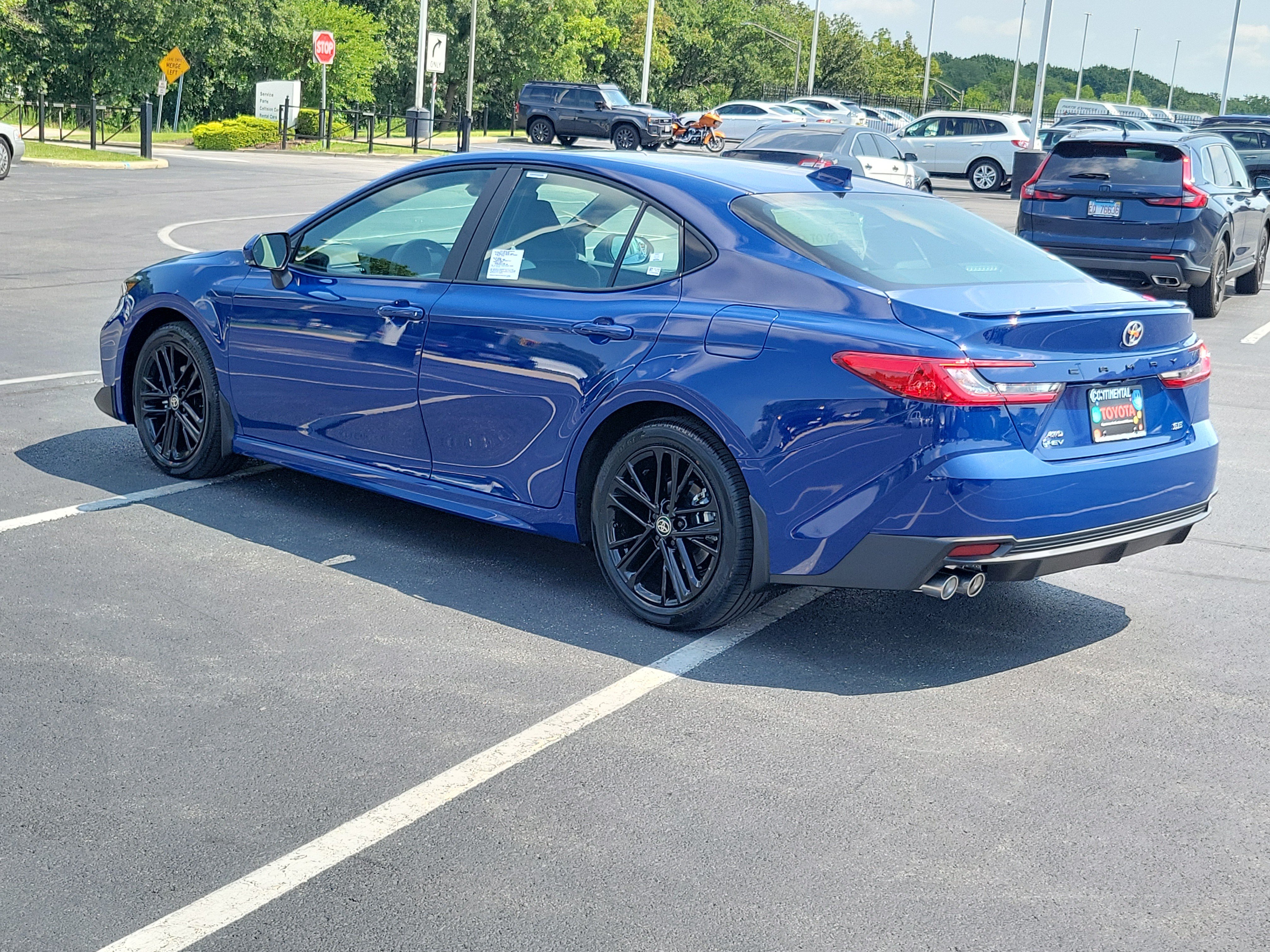New 2026 Toyota Camry SE AWD/4WD image 4
