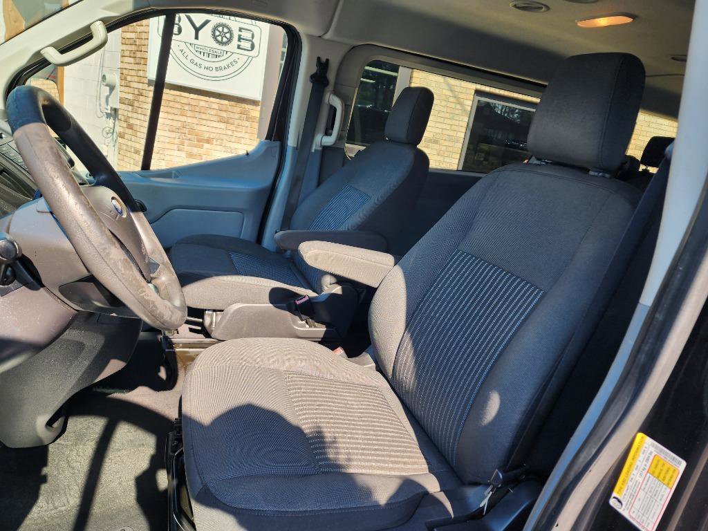 Used 2018 Ford Transit 150 XL image 17
