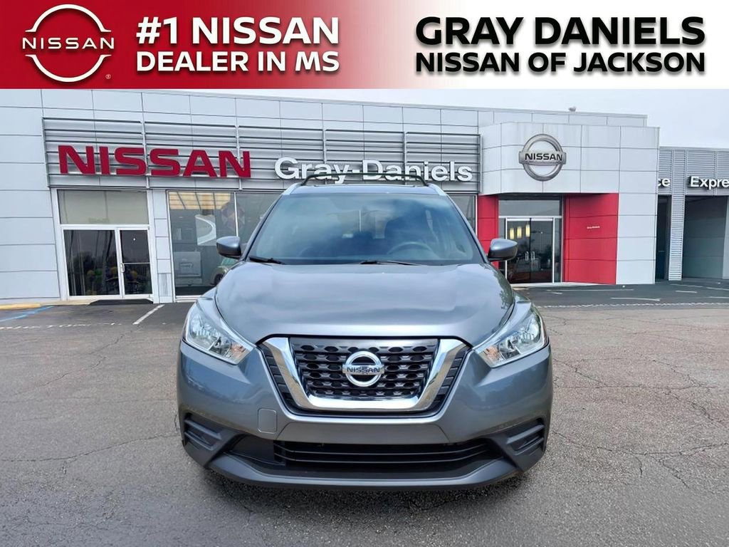 Used 2019 Nissan Kicks SV w/ Exterior Package image 2