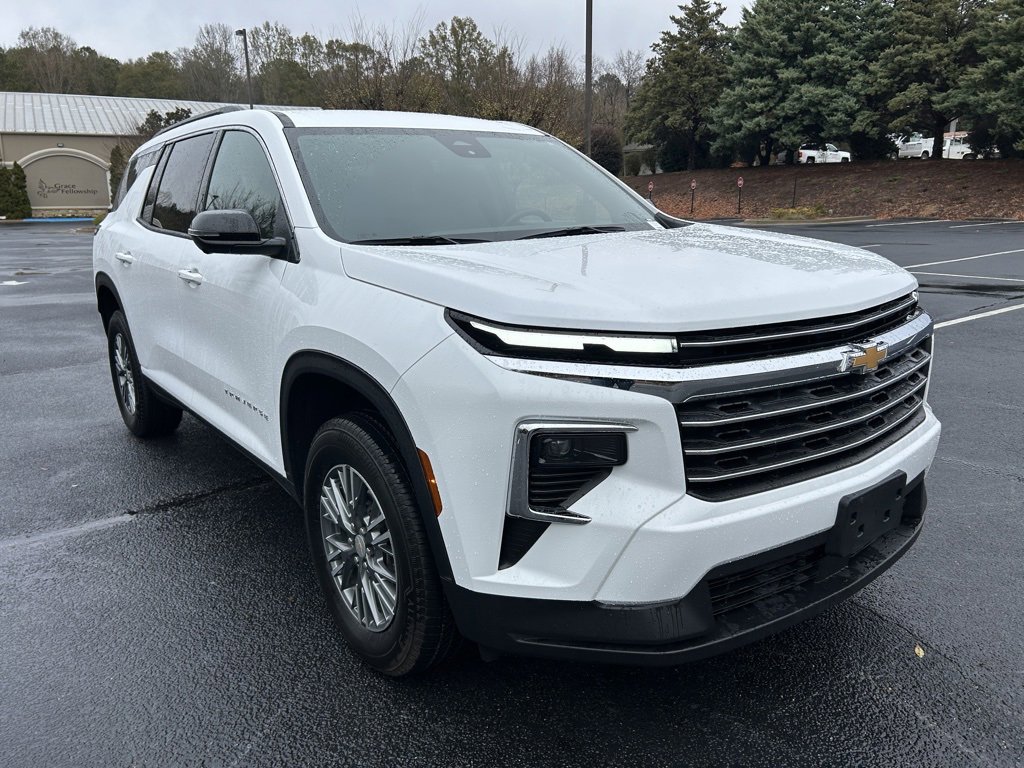 Used 2024 Chevrolet Traverse LT image 18