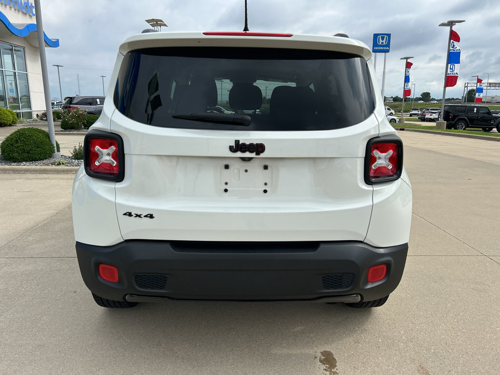 Used 2017 Jeep Renegade Altitude AWD/4WD image 6