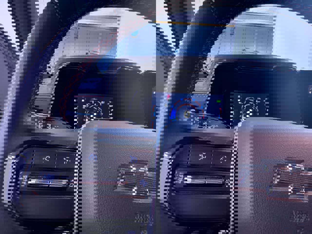 Used 2023 Chevrolet Colorado Z71 w/ Z71 Convenience Package 2 image 19