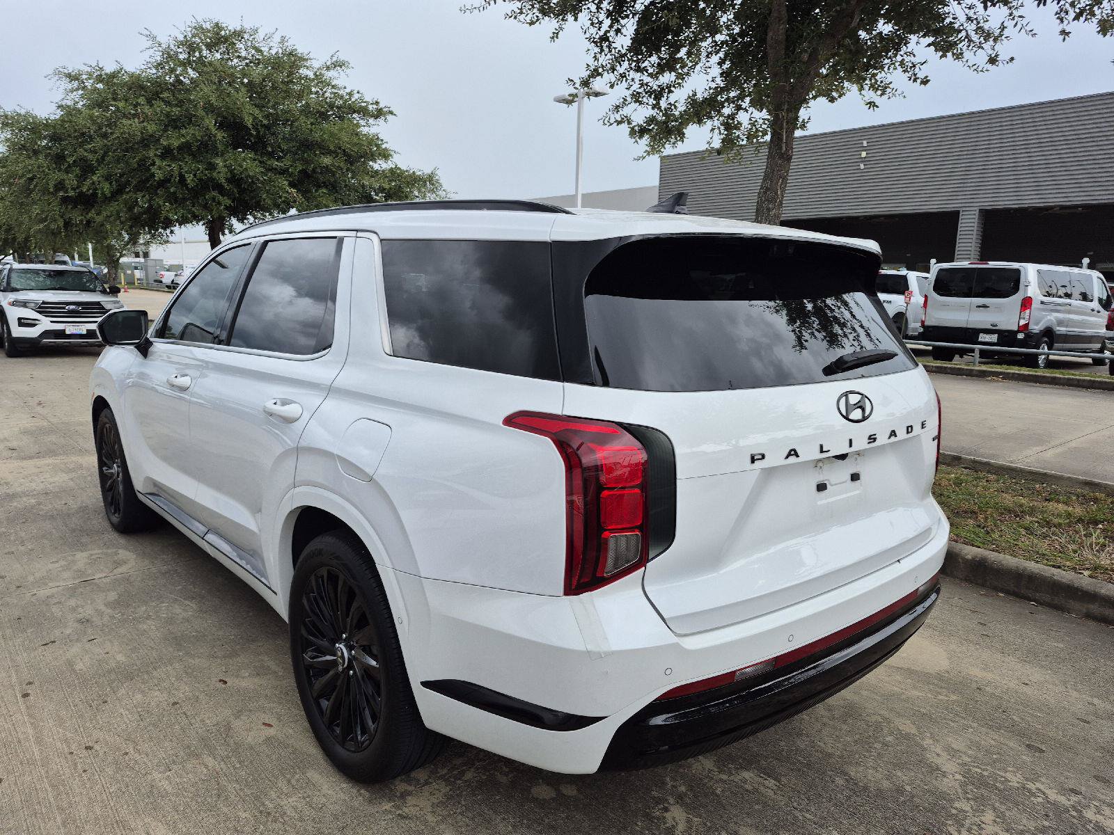 Used 2024 Hyundai Palisade Calligraphy AWD/4WD image 16