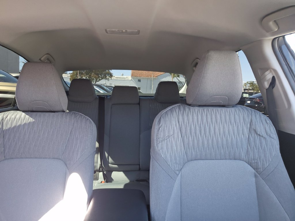 Used 2025 Toyota Camry LE FWD image 38