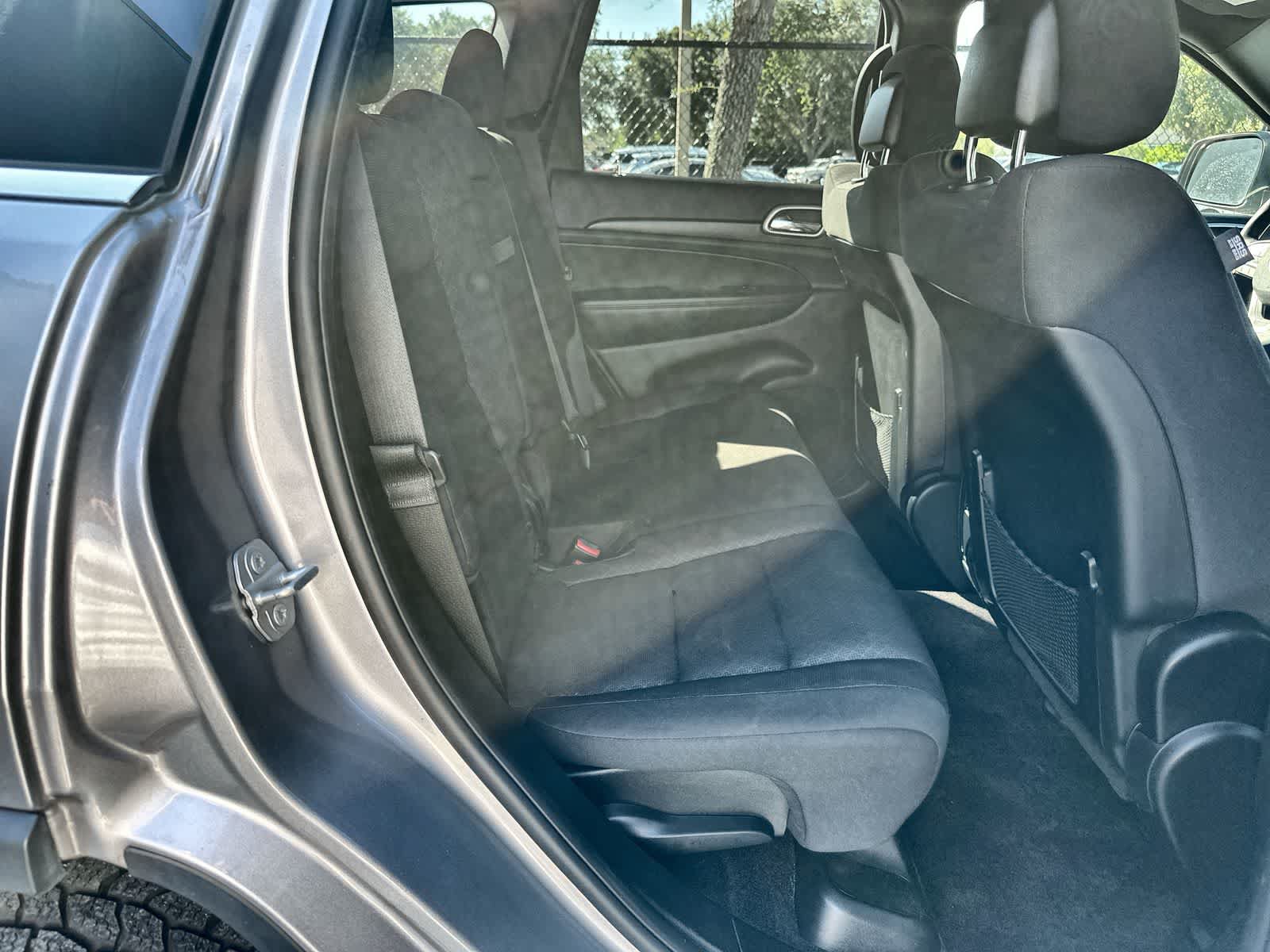 Used 2018 Jeep Grand Cherokee Laredo AWD/4WD image 18