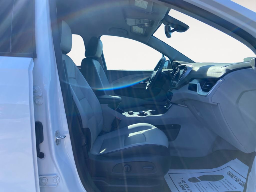 Used 2023 GMC Terrain SLT w/ Infotainment Package II FWD image 15