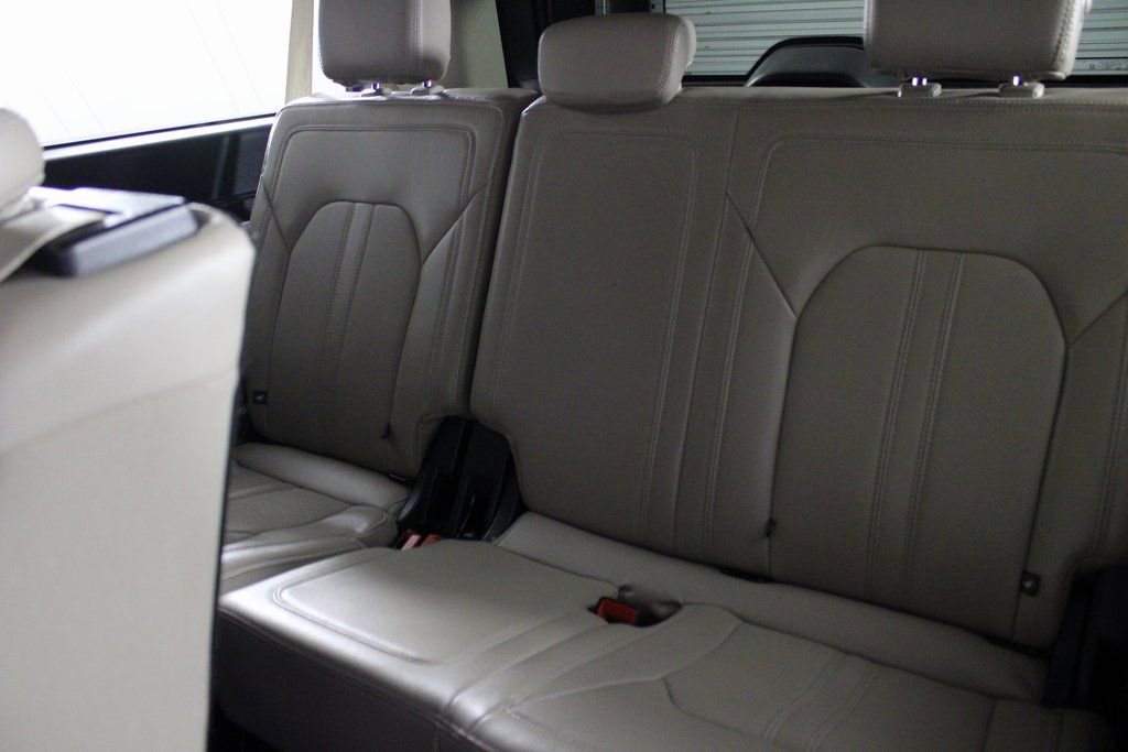 Used 2024 Ford Expedition Max Limited image 18