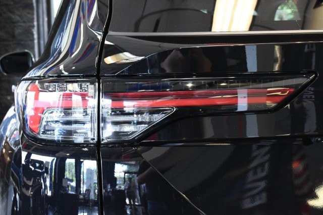 New 2026 Mitsubishi Outlander SE AWD/4WD image 18