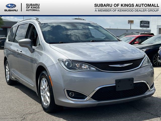 Used 2020 Chrysler Pacifica Touring-L FWD image 1