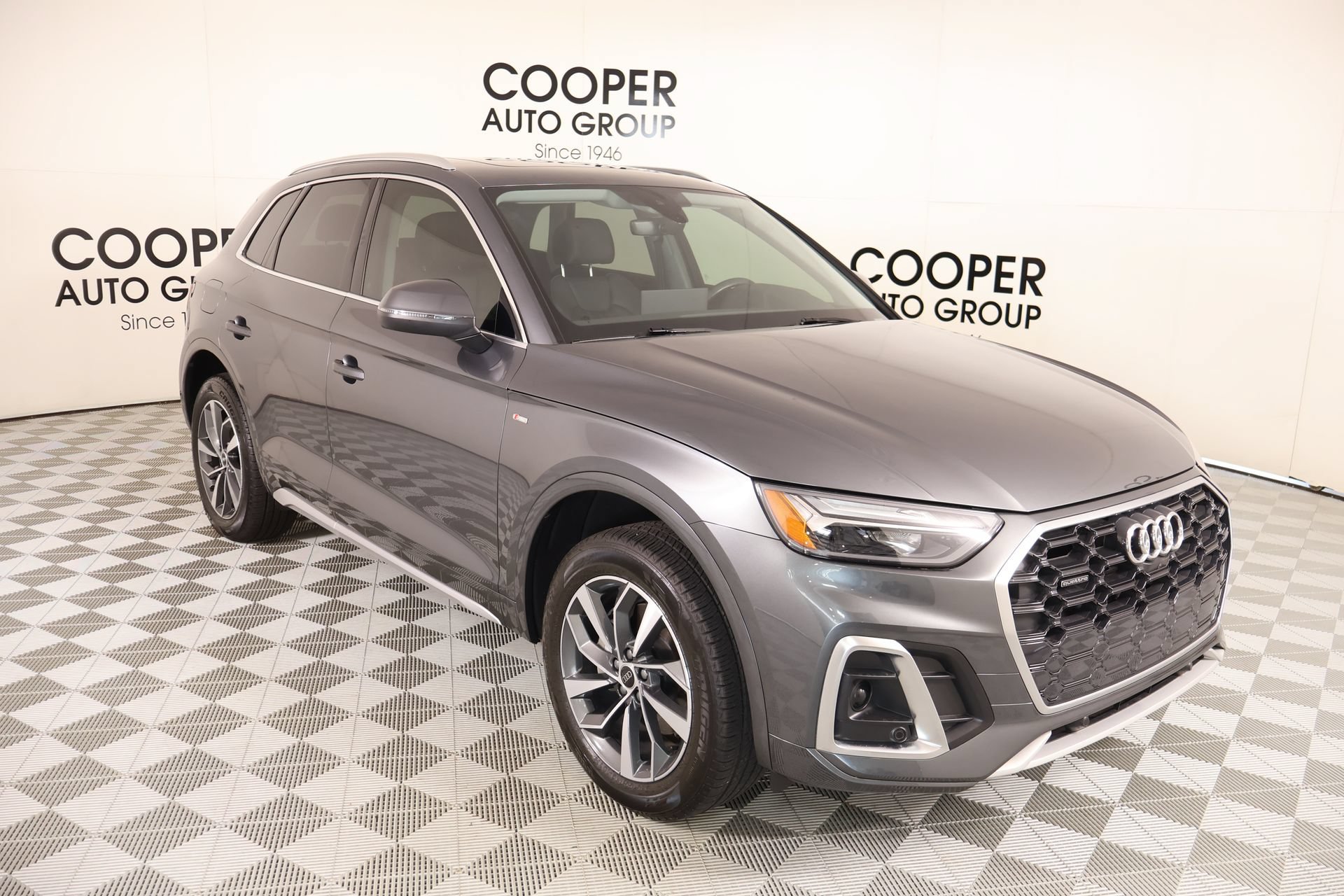 Used 2025 Audi Q5 2.0T Premium Plus w/ Premium Plus Package