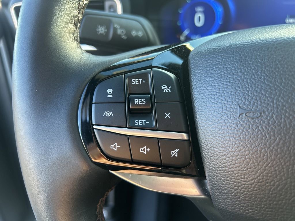 Used 2022 Ford Explorer Platinum w/ Equipment Group 601A image 22