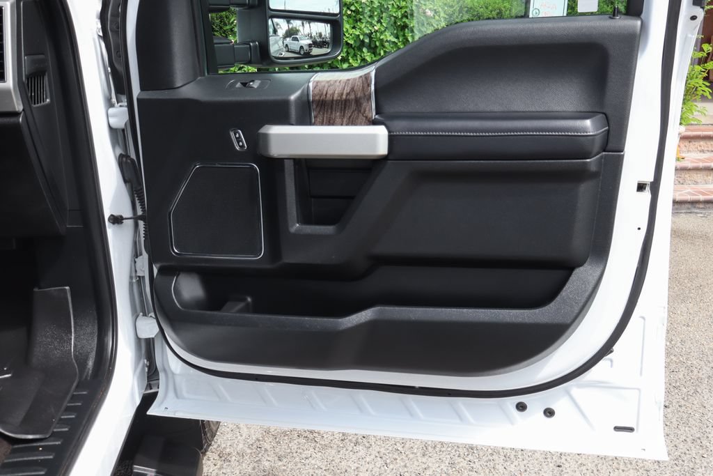 Used 2018 Ford F250 Lariat w/ Lariat Value Package AWD/4WD image 54