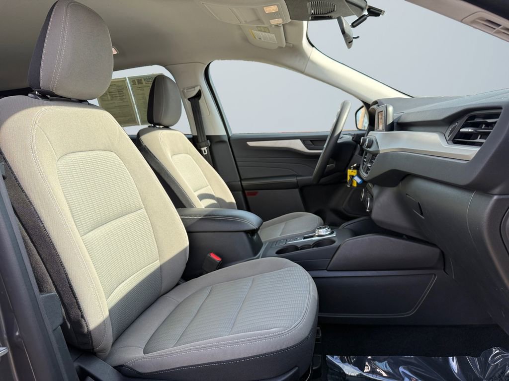 Used 2021 Ford Escape S image 15