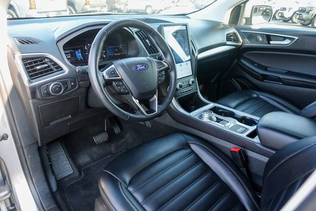 Used 2024 Ford Edge SEL image 11