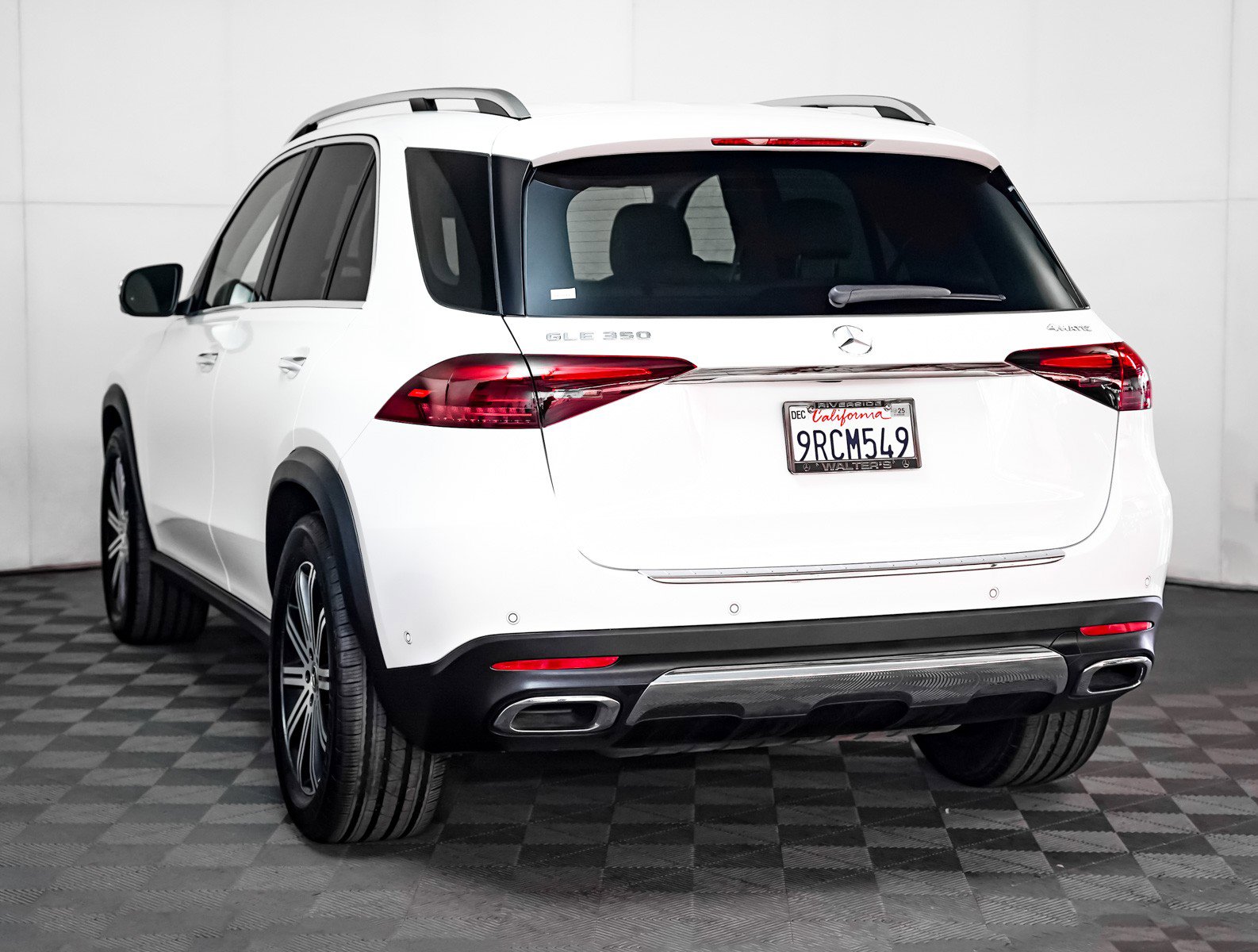 Certified 2025 Mercedes-Benz GLE 350 4MATIC image 2