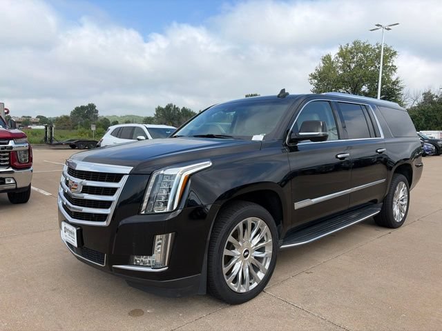 Used 2016 Cadillac Escalade ESV Premium AWD/4WD image 7