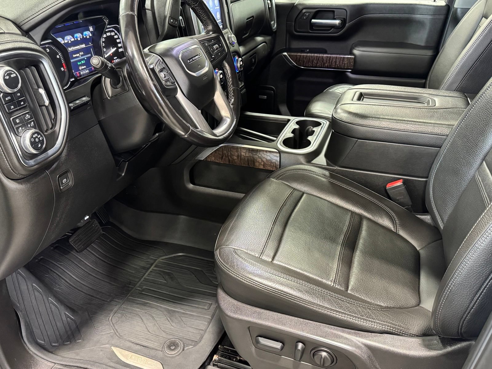 Used 2022 GMC Sierra 2500 Denali w/ Denali Ultimate Package AWD/4WD image 16
