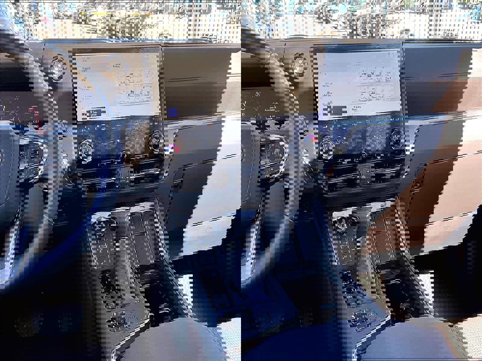 Used 2024 Lexus GX 550 Luxury w/ Accessory Package (2T) image 7