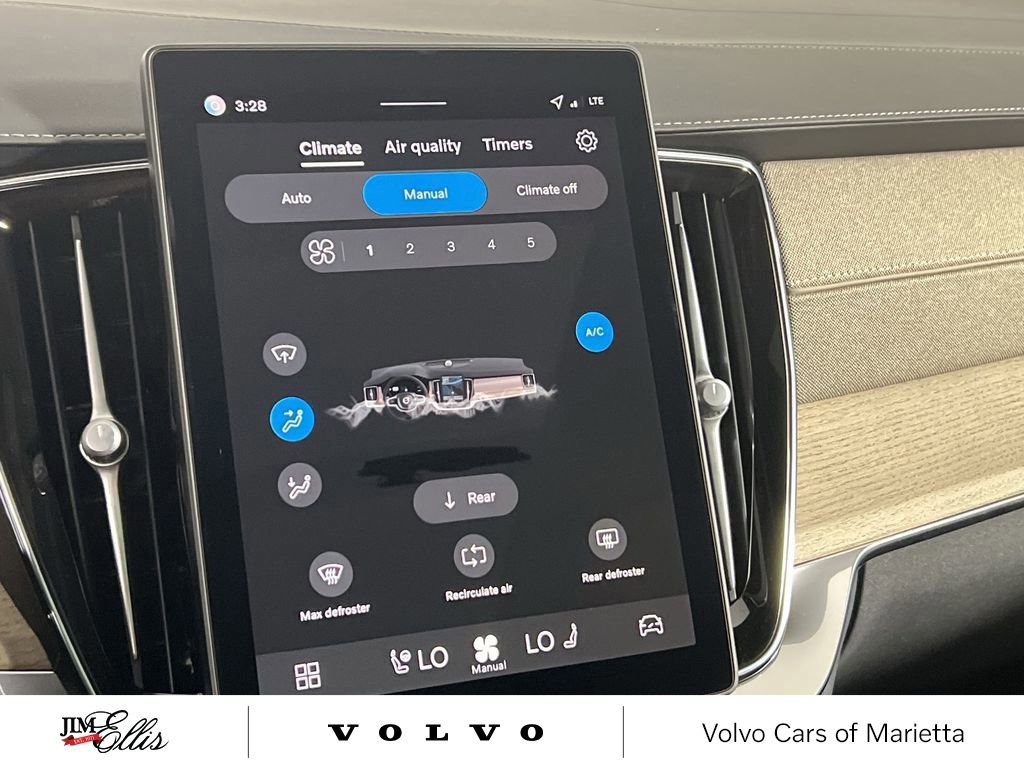 New 2026 Volvo XC90 B6 Plus w/ Protection Package Premier image 15