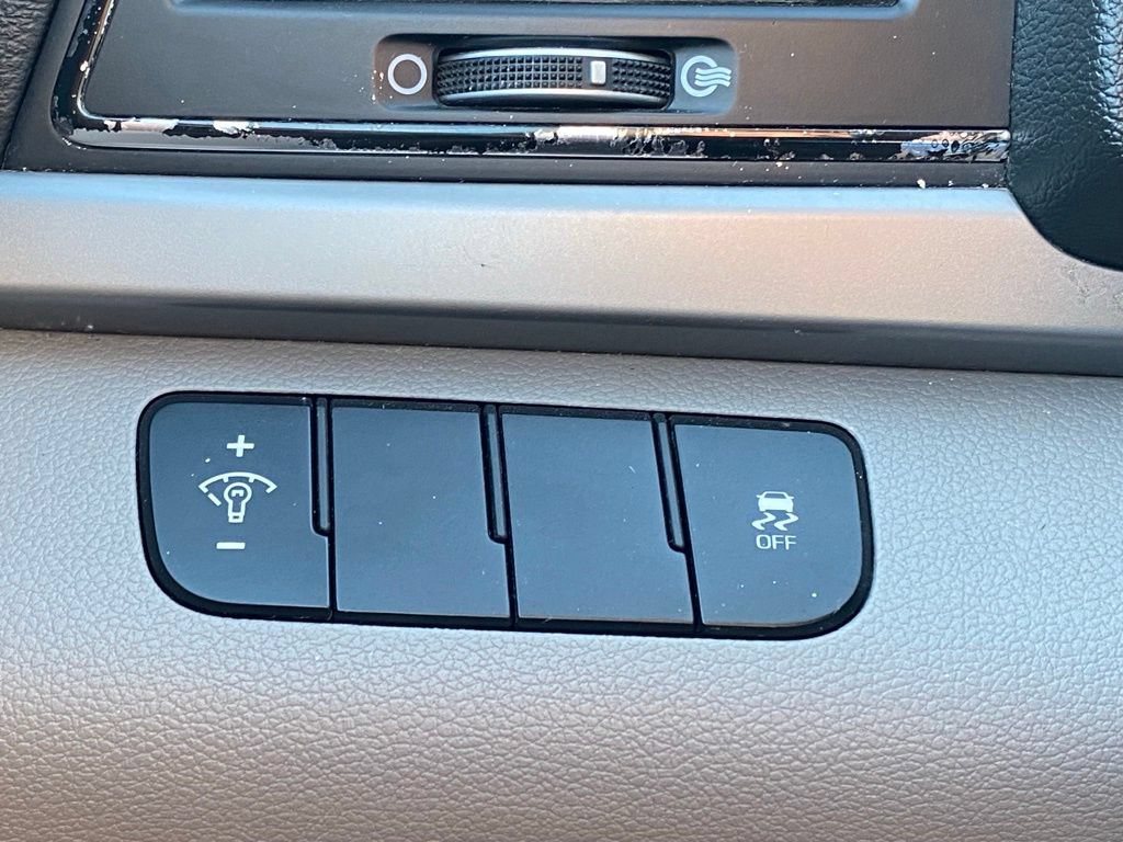 Used 2018 Hyundai Elantra SE FWD image 23