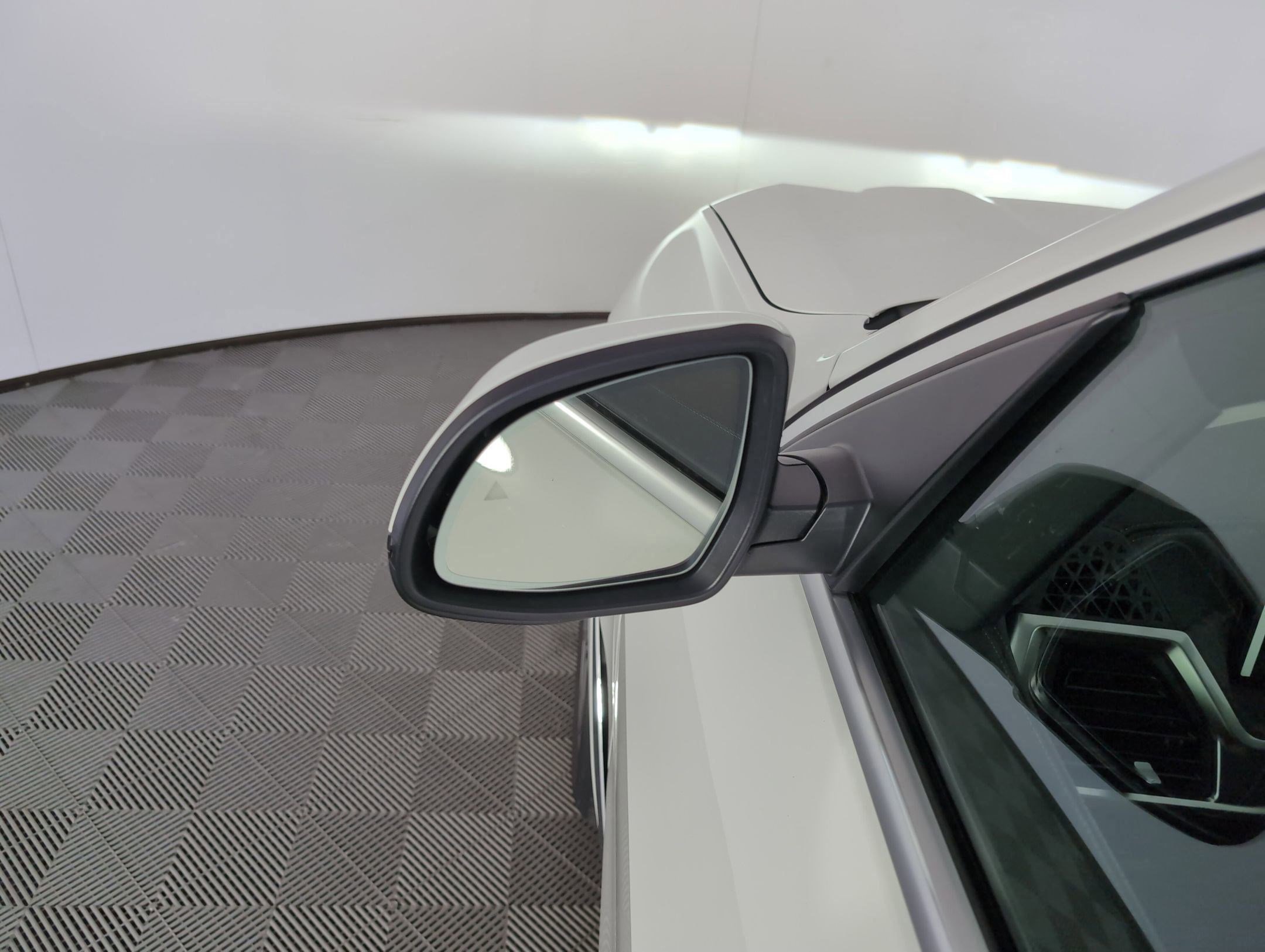 Used 2026 BMW X7 xDrive40i w/ Premium Package image 20