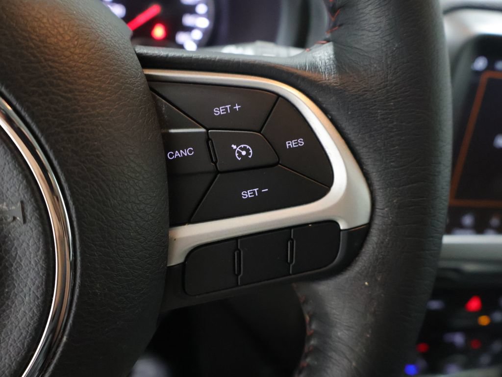 Used 2023 Jeep Renegade Trailhawk w/ Trailhawk Elite Group AWD/4WD image 33