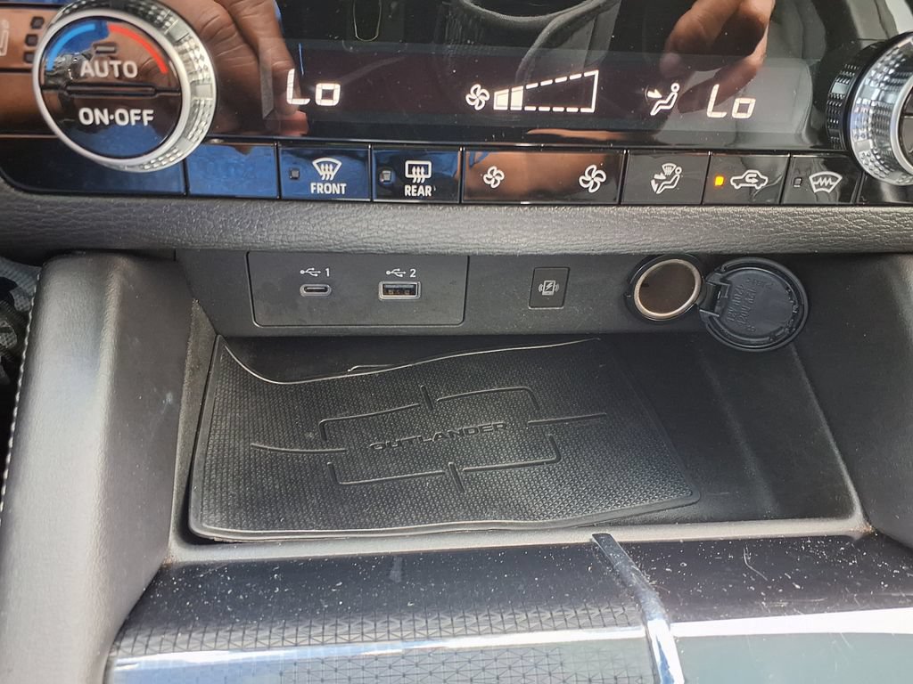 Used 2023 Mitsubishi Outlander Ralliart AWD/4WD image 29