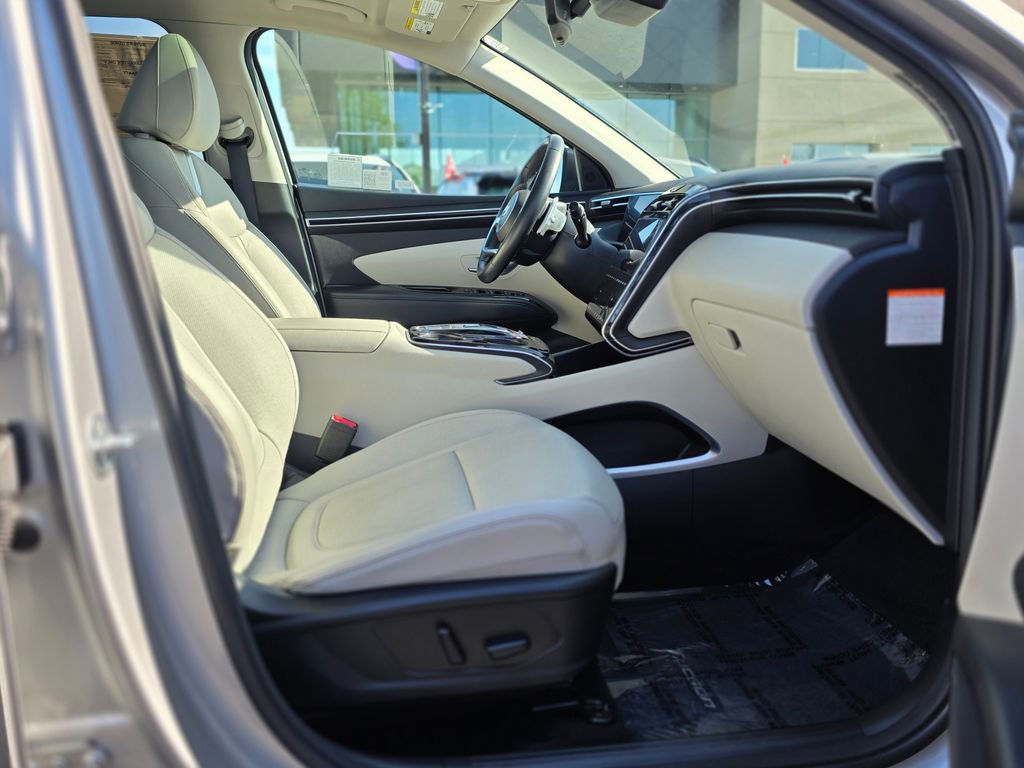 Certified 2024 Hyundai Tucson Limited AWD/4WD image 10