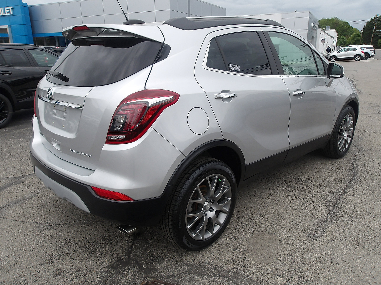 Used 2018 Buick Encore Sport Touring FWD image 7