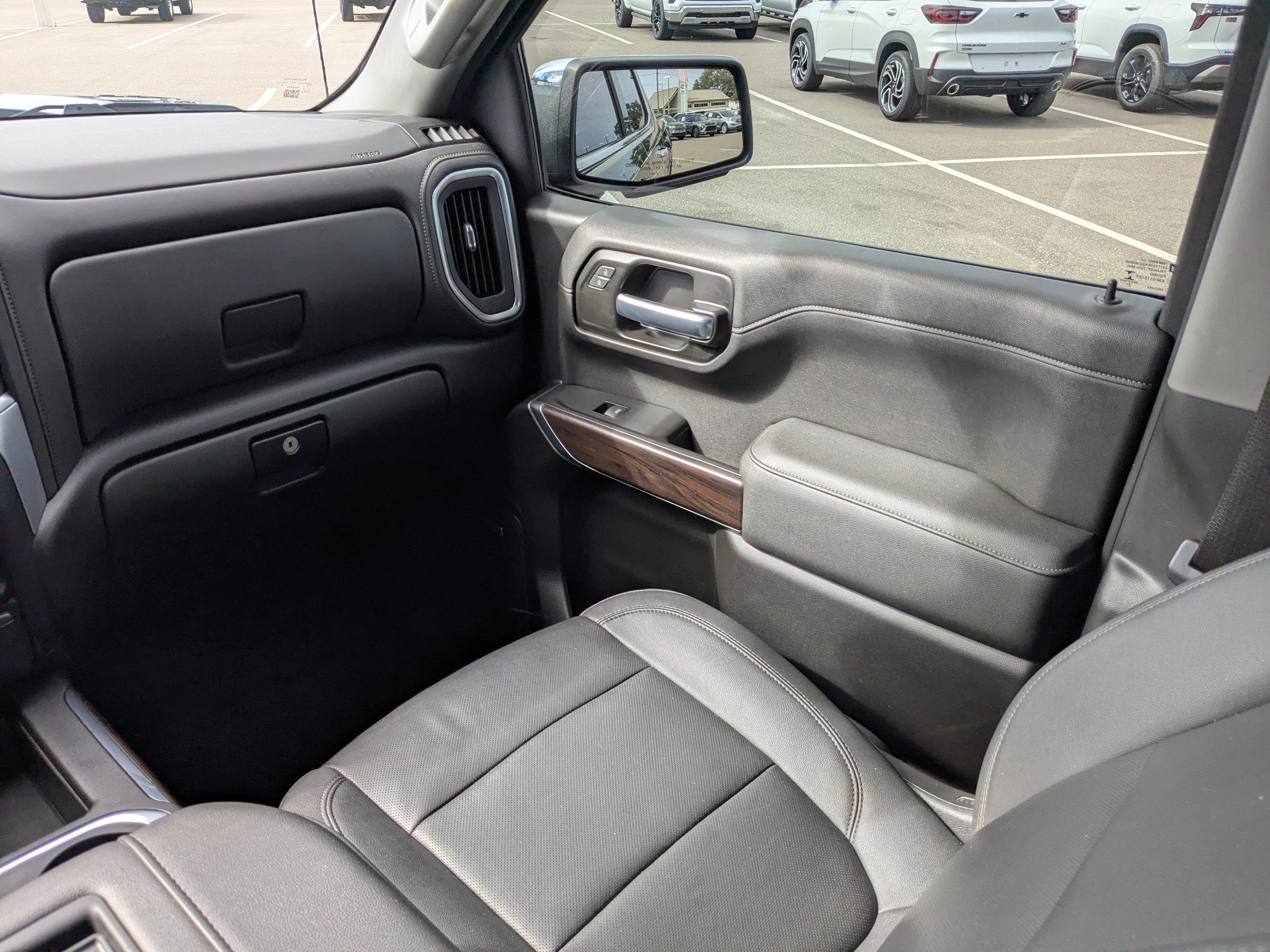 Used 2022 GMC Sierra 1500 SLT w/ SLT Premium Plus Package image 17